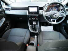 Renault Clio 1.0 TCe Iconic Hatchback, Manual
