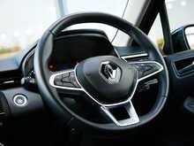 Renault Clio 1.0 TCe Iconic Hatchback, Manual