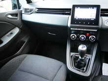 Renault Clio 1.0 TCe Iconic Hatchback, Manual