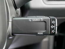 Renault Clio 1.0 TCe Iconic Hatchback, Manual