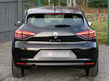 Renault Clio 1.0 TCe Iconic Hatchback, Manual