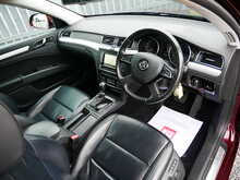 Skoda Superb 2.0 TDI Elegance Estate, DSG