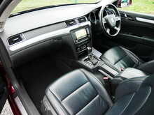 Skoda Superb 2.0 TDI Elegance Estate, DSG