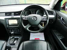 Skoda Superb 2.0 TDI Elegance Estate, DSG