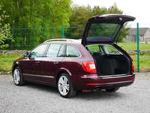 Skoda Superb 2.0 TDI Elegance Estate, DSG