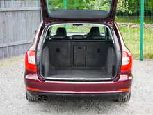 Skoda Superb 2.0 TDI Elegance Estate, DSG