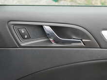 Skoda Superb 2.0 TDI Elegance Estate, DSG