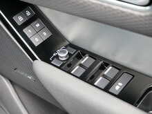 Land Rover Range Rover Velar 2.0 P400e R-Dynamic S