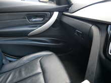 BMW 3 Series 2.0 318d SE Touring, Automatic [Euro 6]