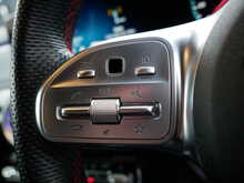 Mercedes-Benz A Class 1.5 A180d AMG Line Premium 2