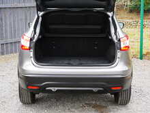 Nissan Qashqai 1.5 dCi N-Vision, Manual [Euro 6]