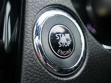 Nissan Qashqai 1.5 dCi N-Vision, Manual [Euro 6]