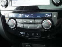 Nissan Qashqai 1.5 dCi N-Vision, Manual [Euro 6]