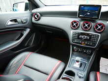 Mercedes-Benz A Class 2.0 A45 AMG 4Matic SpdS DCT