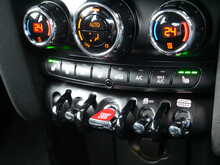 MINI Hatch 1.5 Cooper Classic Hatchback 5dr, Manual