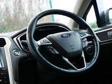 Ford Mondeo 2.0 TDCi Vignale, Powershift