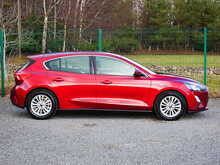 Ford Focus 1.0T EcoBoost Titanium, Manual