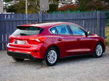 Ford Focus 1.0T EcoBoost Titanium, Manual