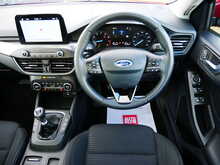 Ford Focus 1.0T EcoBoost Titanium, Manual