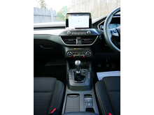 Ford Focus 1.0T EcoBoost Titanium, Manual