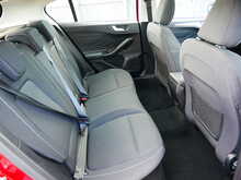 Ford Focus 1.0T EcoBoost Titanium, Manual