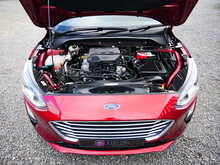 Ford Focus 1.0T EcoBoost Titanium, Manual