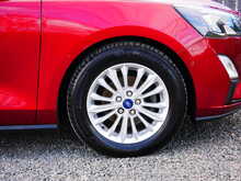 Ford Focus 1.0T EcoBoost Titanium, Manual