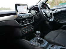 Ford Focus 1.0T EcoBoost Titanium, Manual