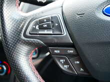 Ford Kuga 1.5T EcoBoost ST-Line SUV, Manual