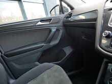 Volkswagen Tiguan 2.0 TDI BlueMotion Tech SEL 4Motion, Manual