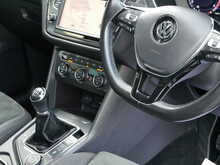 Volkswagen Tiguan 2.0 TDI BlueMotion Tech SEL 4Motion, Manual