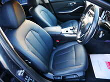 BMW 3 Series 2.0 320d SESaloon, Automatic [Euro 6]