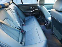 BMW 3 Series 2.0 320d SESaloon, Automatic [Euro 6]