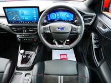 Ford Focus 2.0T EcoBoost ST Hatchback, Manual
