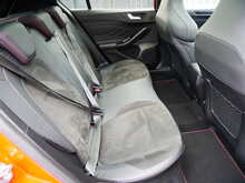 Ford Focus 2.0T EcoBoost ST Hatchback, Manual