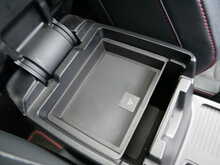 Ford Focus 2.0T EcoBoost ST Hatchback, Manual