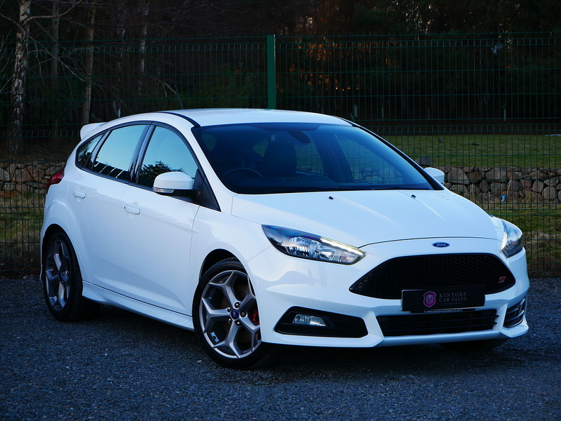 Ford 2.0T EcoBoost ST-2 Hatchback, Manual Hatchback 2.0 Manual Petrol