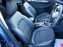 Ford Kuga 1.5 EcoBlue Titanium First Edition SUV, Manual
