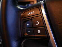 Volvo XC70 2.4 D5 SE Lux Estate AWD, Automatic [Euro 6]