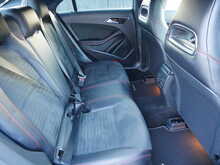 Mercedes-Benz CLA 2.1 CLA220d AMG Line Coupe, 7G-DCT [Euro 6]