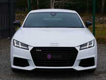 Audi TTS 2.0 TFSI Black Edition quattro Coupe, S-Tronic