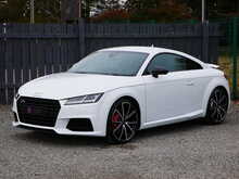 Audi TTS 2.0 TFSI Black Edition quattro Coupe, S-Tronic