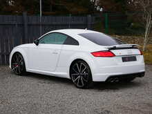 Audi TTS 2.0 TFSI Black Edition quattro Coupe, S-Tronic