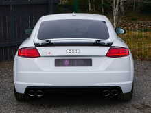 Audi TTS 2.0 TFSI Black Edition quattro Coupe, S-Tronic