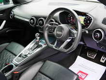 Audi TTS 2.0 TFSI Black Edition quattro Coupe, S-Tronic