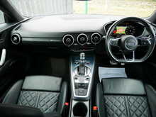 Audi TTS 2.0 TFSI Black Edition quattro Coupe, S-Tronic