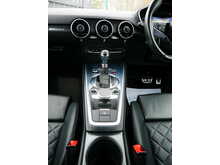 Audi TTS 2.0 TFSI Black Edition quattro Coupe, S-Tronic