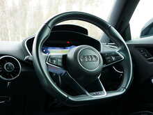 Audi TTS 2.0 TFSI Black Edition quattro Coupe, S-Tronic