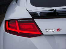 Audi TTS 2.0 TFSI Black Edition quattro Coupe, S-Tronic