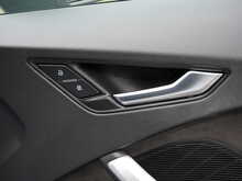 Audi TTS 2.0 TFSI Black Edition quattro Coupe, S-Tronic